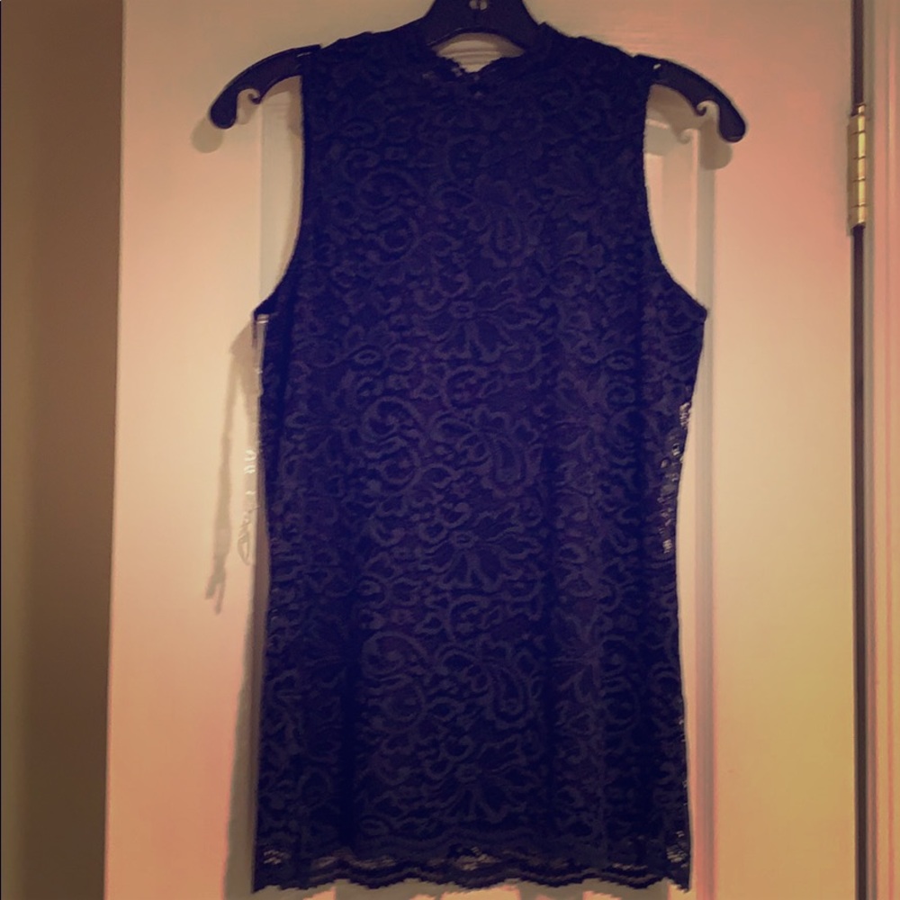 Lace sleeveless top